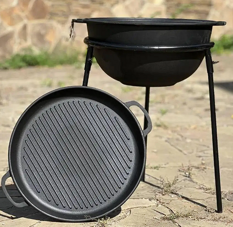 Чавунний казан WOK 12 л з кришкою-сковородою ГРИЛЬ та триногою ТМ Майстерня / Набір казан ВОК 40 см ребристий і підставка W40-3+ТРЕНОГА фото
